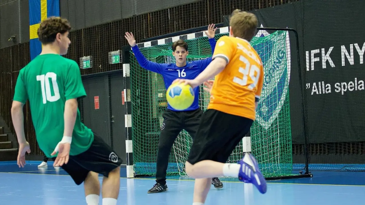 Adam Lindquist i målet i Sverigecupen. Foto: Johan Kaving