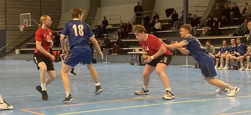 Oavgjort 28-28 efter ordinarie speltid. Förlust 30-32 efter shootout. Foto: Per Nordqvist.