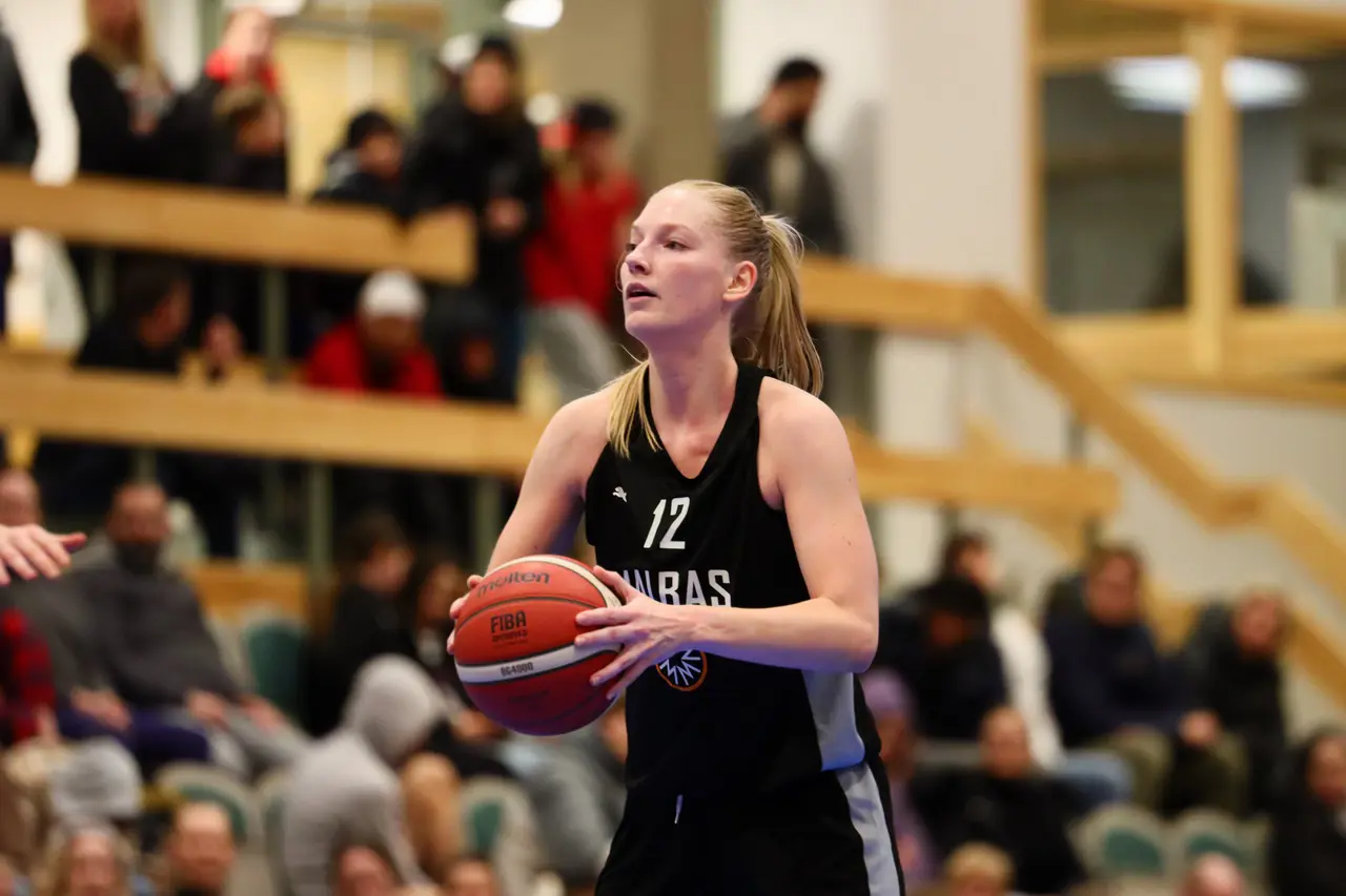 Elin Hållenisu Robertsson sänkte en viktig trea. Foto: Joel Rosén