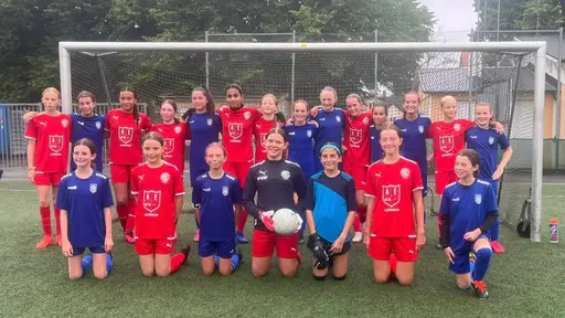 Southampton Town United Soccer Club på besök på Lomma IP