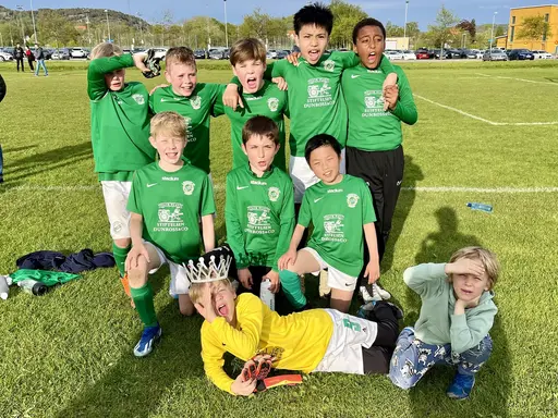 Fotboll på gräs doftar så gott!
