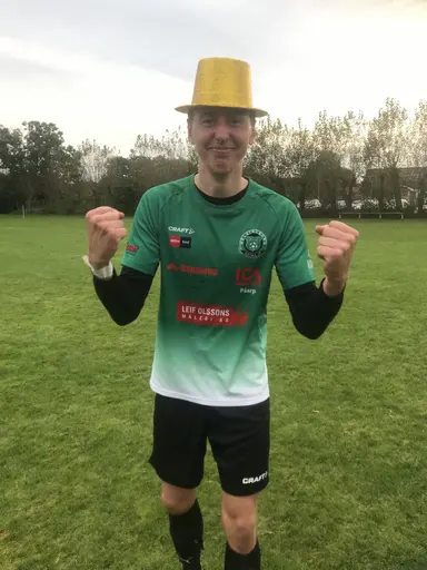 Härliga bilder från matchen och slutsignalen.