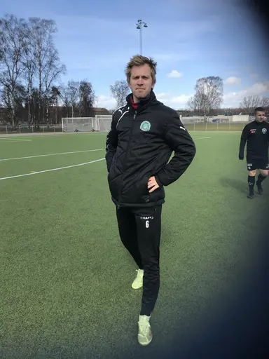 Förväntan i luften inför premiären.