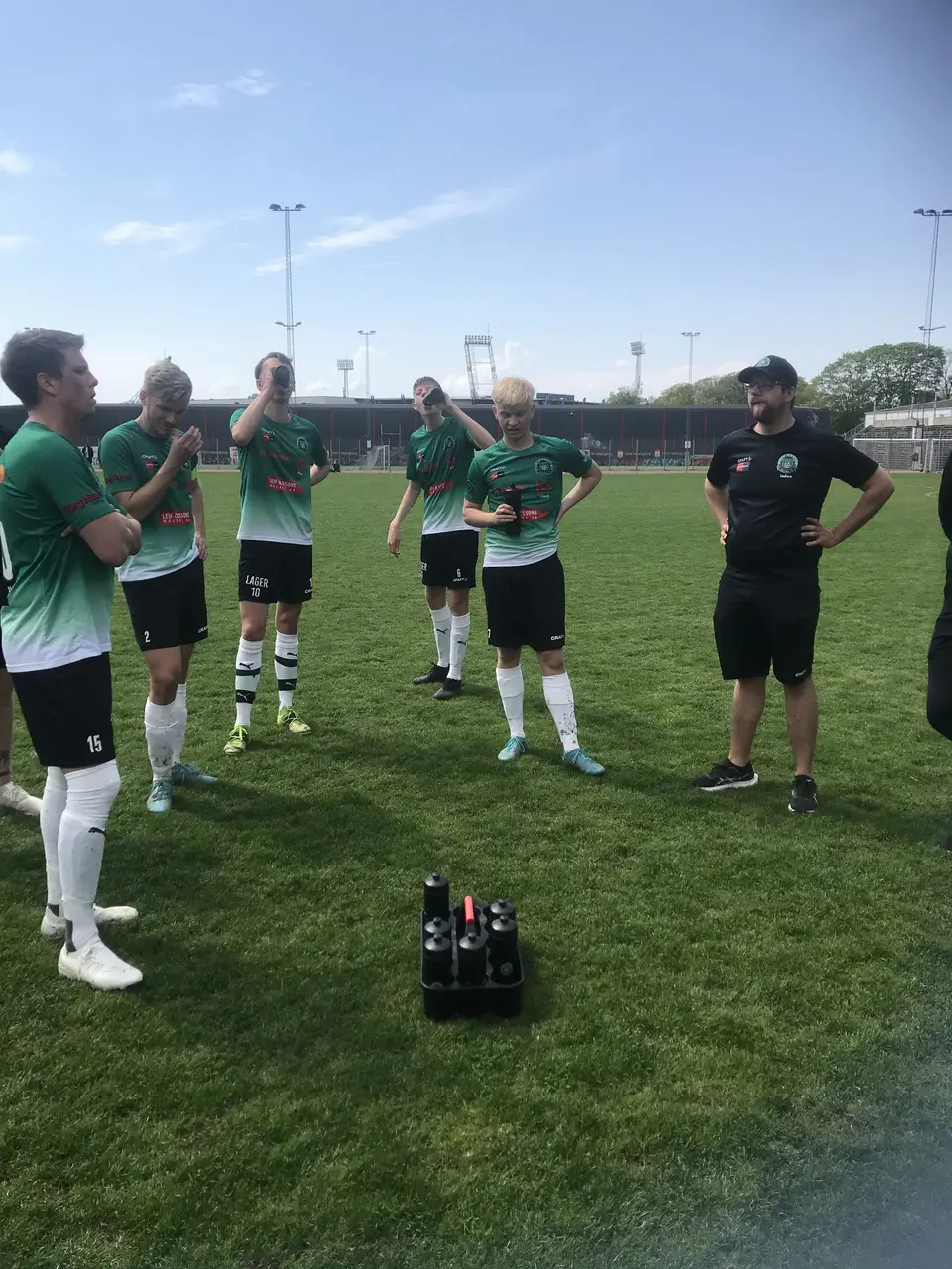 Halvtidssnack vid ledning 1-0.