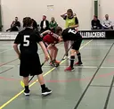 Elliot Wallin tekar i matchen mot Strängnäs