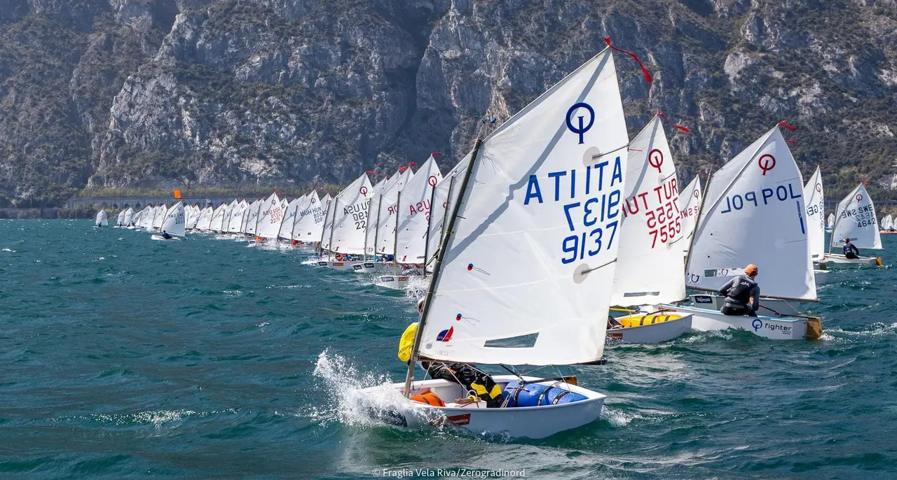 Den årliga påskregattan i Riva del Garda.