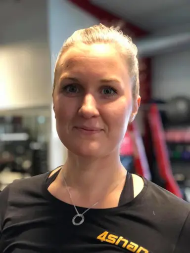 Tvååkers IF och 4Shape (på bilden ser du Sofie) har inlett ett samarbete där vi i TIF kommer att få en provision för varje ny värvad medlem till 4Shape!