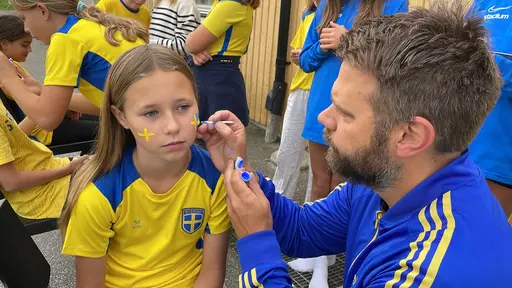 Grymt trevlig första fotbollsläger med tjejerna på "himmaplan" i Klagshamn. Bra träningsfokus blandat med roliga aktiviteter och gruppövningar.