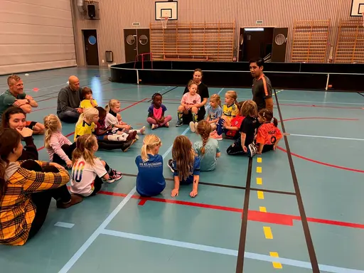 Många tjejer på plats - riktigt skoj!