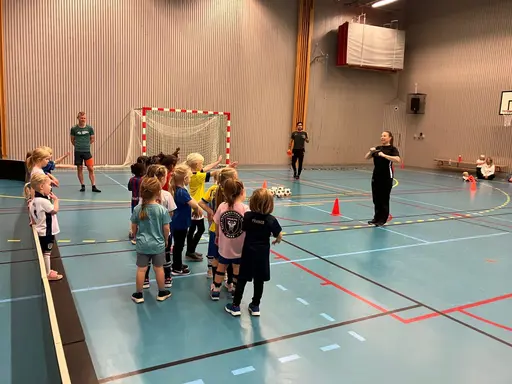 Många tjejer på plats - riktigt skoj!