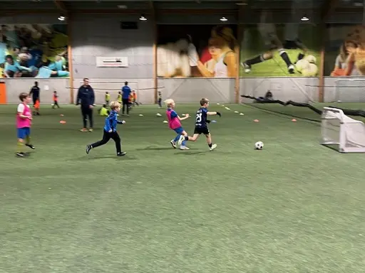 Innesäsongen är här och i och med det träningsmatcher och övningar på KunskaPorten Arena i Bunkeflostrand