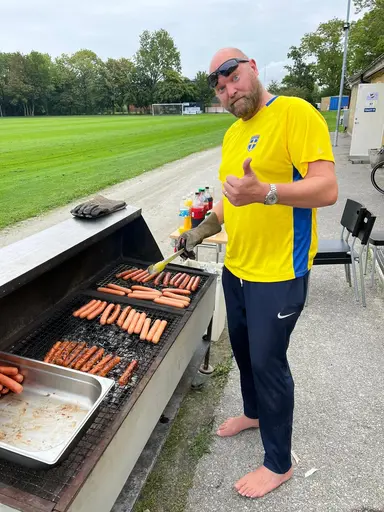 Grymt trevlig första fotbollsläger med tjejerna på "himmaplan" i Klagshamn. Bra träningsfokus blandat med roliga aktiviteter och gruppövningar.