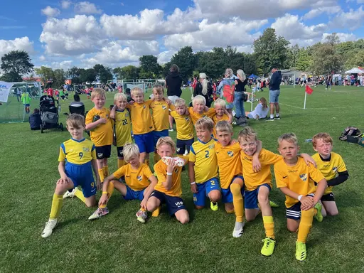 En riktigt bra start på höstens fotbollssäsong blev Team Sportia Cup i Ystad! Totalt 9 matcher spelade mot olika Skåne-lag. Taggat gäng!