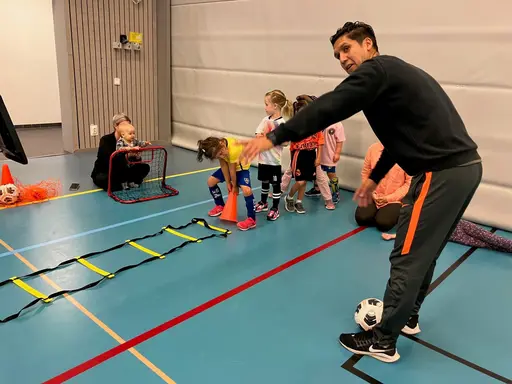Lördagsmorgon betyder fotboll och full fart för våra tjejer i F5!