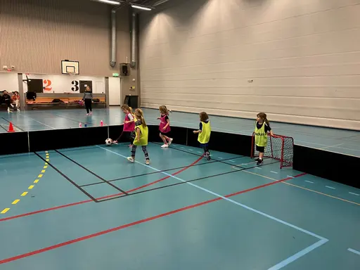 Det blev rejält trötta tjejer när de inte var så många idag!