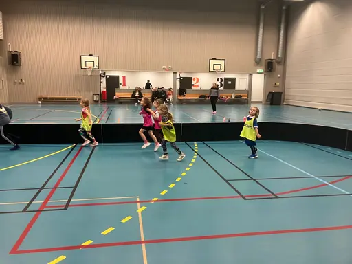 Det blev rejält trötta tjejer när de inte var så många idag!