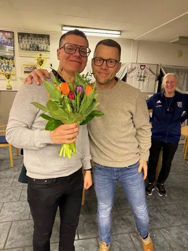 Avtackande och prisutdelning för ordföranden Uffe.
