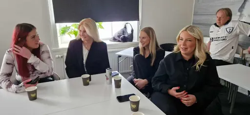 En eftermiddag med mycket skratt då vi körde Bäst i Test, åt asiatisk mat och laddade inför seriestarten nästa vecka