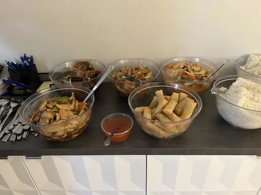 En eftermiddag med mycket skratt då vi körde Bäst i Test, åt asiatisk mat och laddade inför seriestarten nästa vecka
