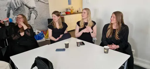 En eftermiddag med mycket skratt då vi körde Bäst i Test, åt asiatisk mat och laddade inför seriestarten nästa vecka