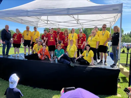 Bilder från Eken cup 2024. Bild 1 Uppvärmning tillsammans med Ösmo, bild 2 Matchen är igång, bild 3 Våra glada spelare, bild 4 Prisutdelning Tyresö och Ösmo tillsammans.