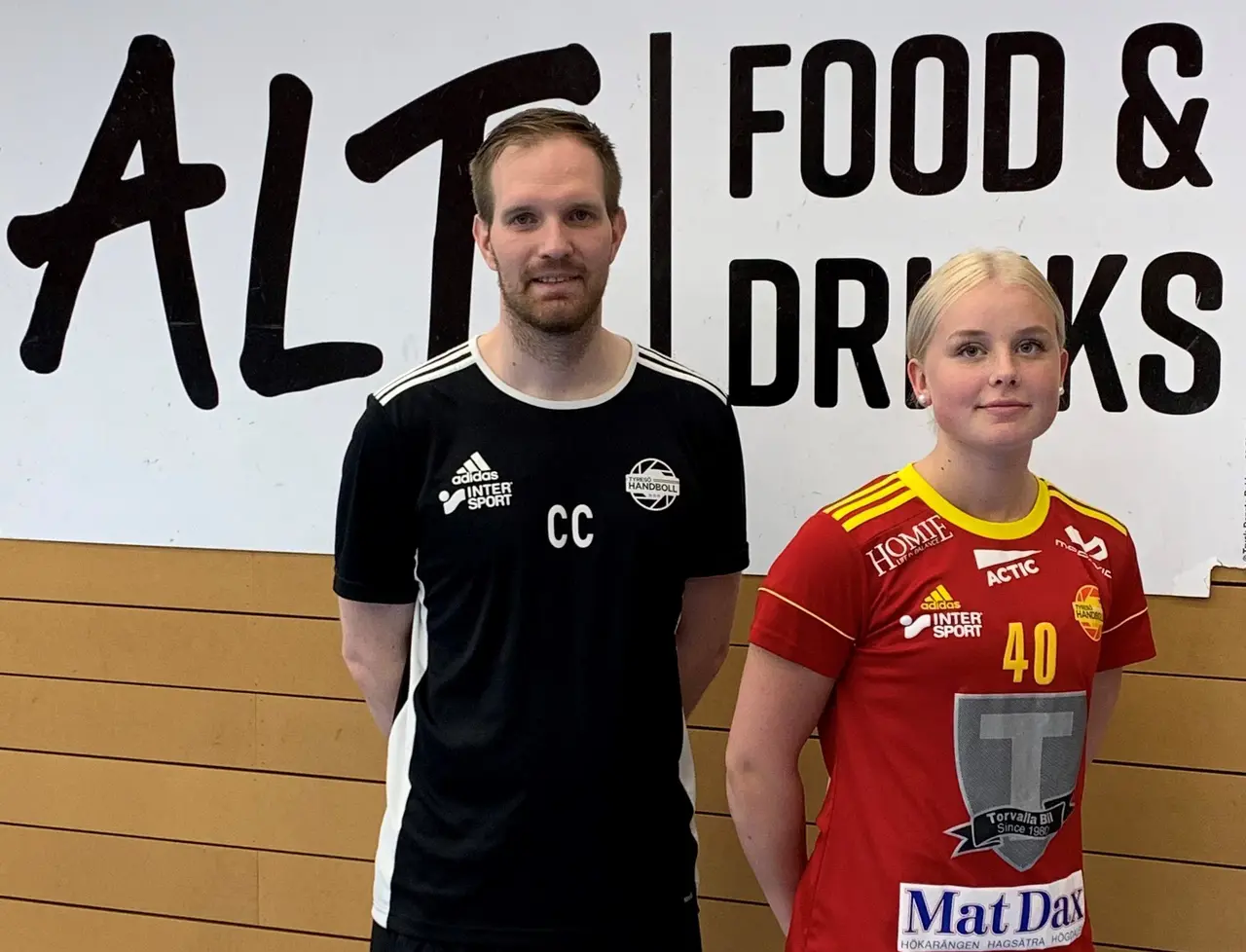 Linn Henner i Tyresötröjan!
