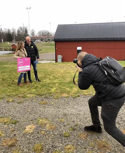 Ingrid Isaksson och Peter Svenningsson, fotograferas av Ulricehamns Tidning