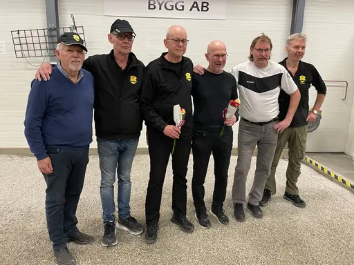 Glada pristagare KM damdubbel, herrdubbel och mixed trippel 2-3 november 2024