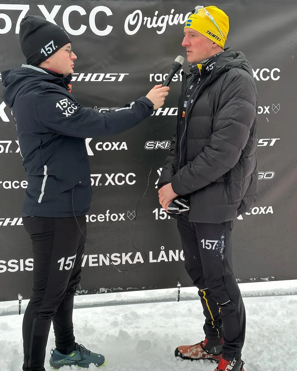 Andreas intervjuas efter segern. Foto från arrangörens Facebook.