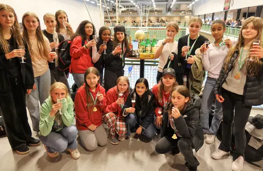 Vi firade traditionsenligt med bubbel och choklad!
