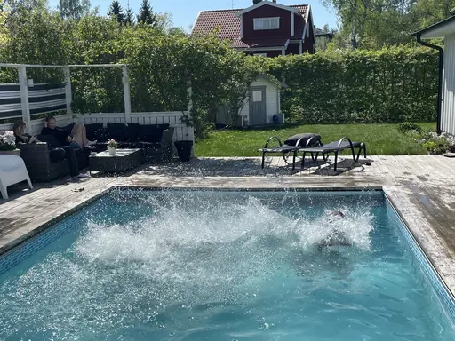 Supertjejerna städar!