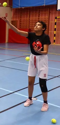 Vi började med jonglering!