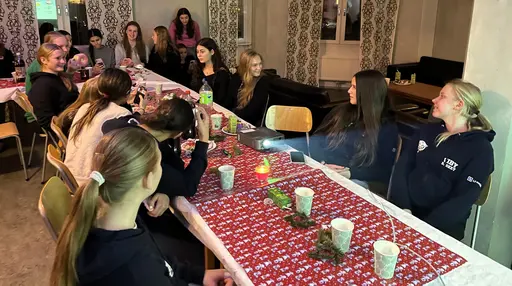 För 3:e året i rad firade vi julavslutning hemma hos Selma. Korv m bröd, fika, Kahoot samt en rolig julklappsutdelning med lite "gambling" 😉