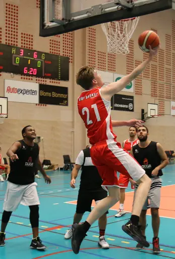 Mats, Elias, Marko, Teme, Bob, Viktor o Albin in action (Fotograf Mats Anderson)