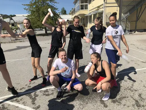 19/5-2018: Klubbens gemensamma säsongsavslutning i form av Streebasket blev för F04 väldigt lyckat både basketmässigt men också vattenkrigsmässigt!