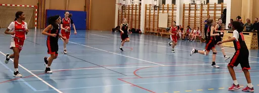En skön batalj i Sigtuna för supertjejerna som slutade med seger