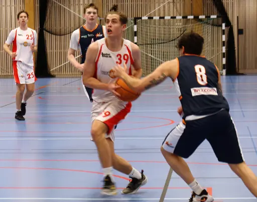 Vibys Herr2-boys besegrar Köping med +50 poäng!