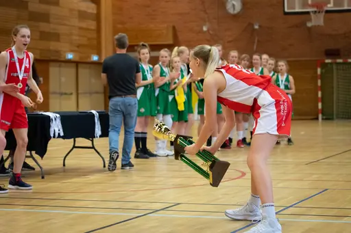 05/26-2019: Bilder från finalen i Lampe Open 2019 där vi van mot Finska Turun Riento (41-38) efter en jämn match! Matchens lirare blev #21 Amanda Unger!   Foto: Anders Tillgren  
