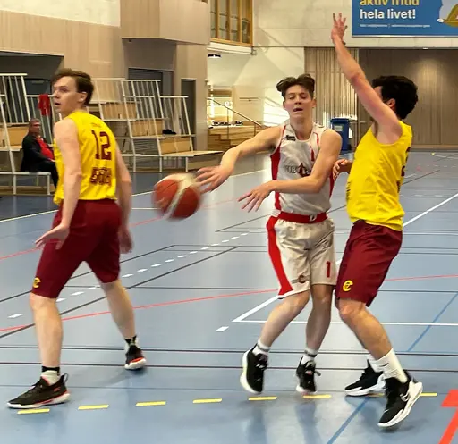 Herrarna i Div 4 förlorar en mycket jämn match mot Central