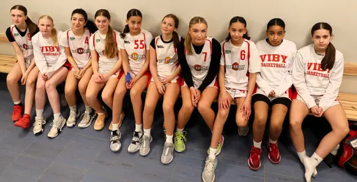 Röda laget storsegrade först mot Västerås i F09 1/8-final och sedan mot AIK i F10 i kvartsfinal.