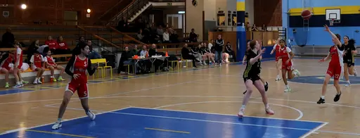 Röda laget besegrar AIK på bortaplan i F09 Nivå 1!