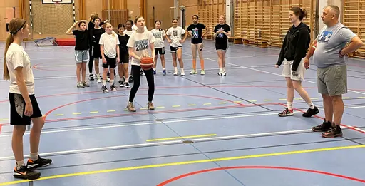 3 liv, Fight och 21