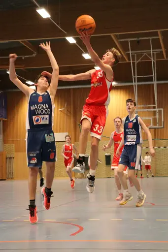 Blandade matchbilder från Skövde basketcup 29 april - 1 maj 2023