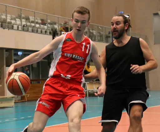 Mats, Elias, Marko, Teme, Bob, Viktor o Albin in action (Fotograf Mats Anderson)