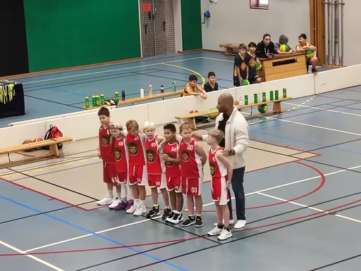Viby Baskets P15-lag deltog i Lirarnas Cup under helgen den 23–24 november 2024