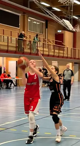 Vita laget besegrar FUBB och Frysen i helgens bortamatcher
