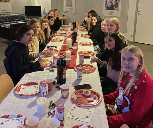 Lagaktivitet med kreativt Pepparkakstillverkning. Stort TACK till Selma o Steffi!
