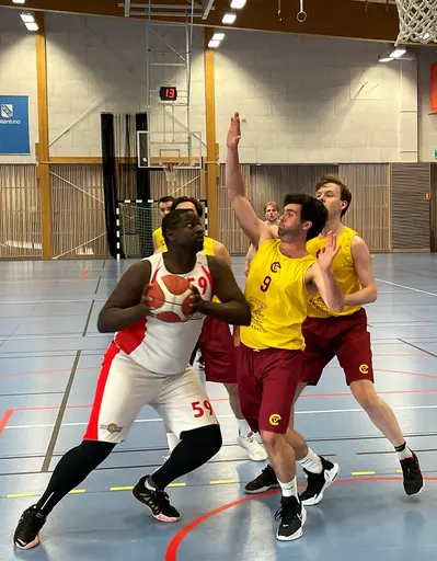 Herrarna i Div 4 förlorar en mycket jämn match mot Central