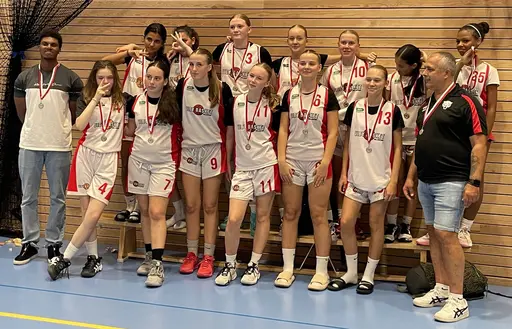 "F09 Vit" som tog Silver och "F10 Vit" som tog brons samt F10 Röd som tog Guld