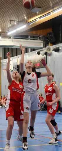 Supertjejerna krigar på bra mot Blackeberg Beckombergas div1-lag